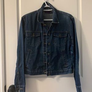 denver hayes jean jacket 💙💙